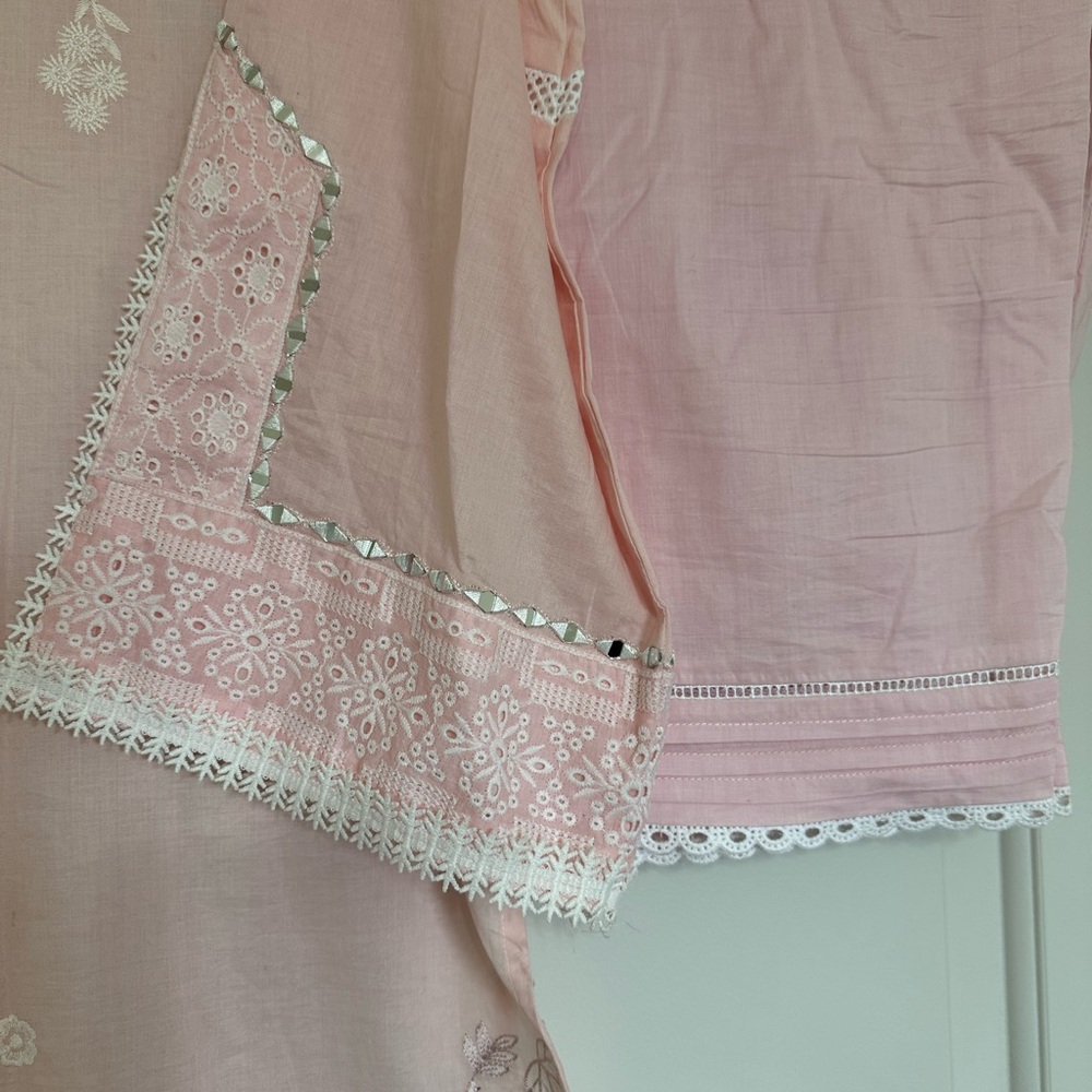 Pakistani Shalwar Kameez 2Pc - Picture 4 of 8